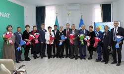 Первые профсоюзные медали вручены ветеранам образования